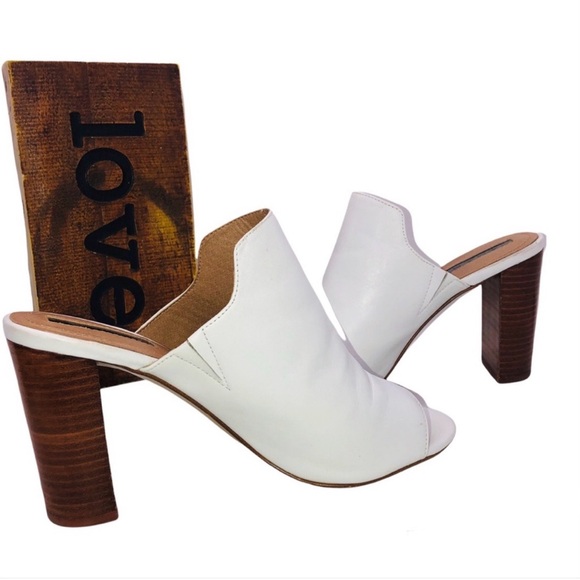 Tahari White Women's Mules Sz 8 Millis - Picture 3 of 6